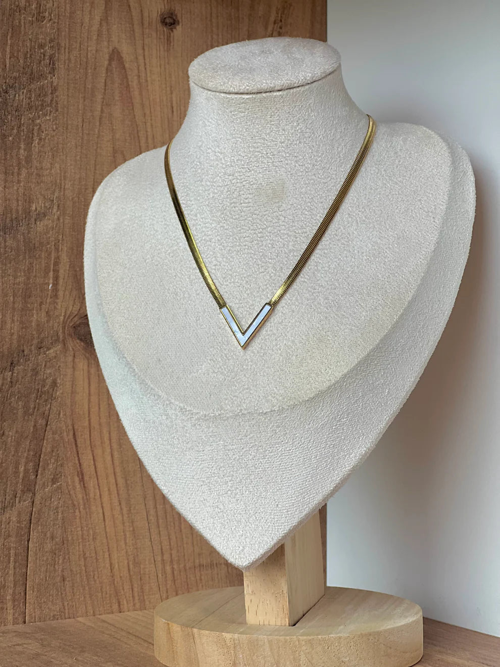 V-Shape Luxury Pendant