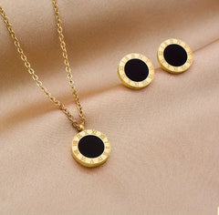 Gold Roman Numerals Pendant Set