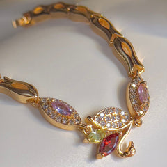 Elegant Peacock Art. Zircona Bracelet