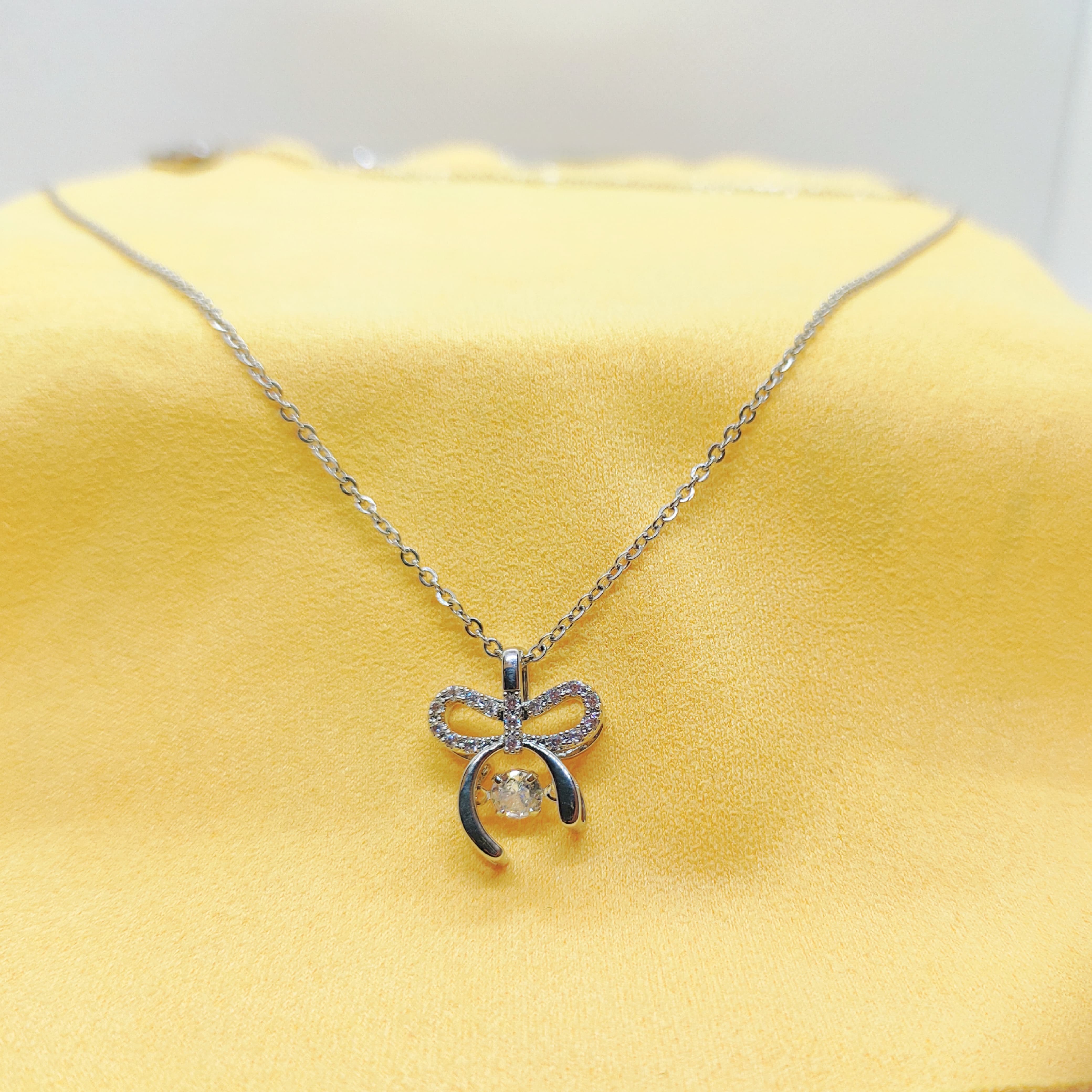 Mystic Vibe Pendant – A Precious Magic Stone That Always Vibrates