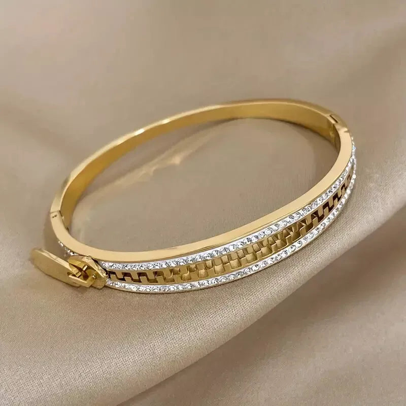 Premium Ovate Zipper SS Hand Cuff